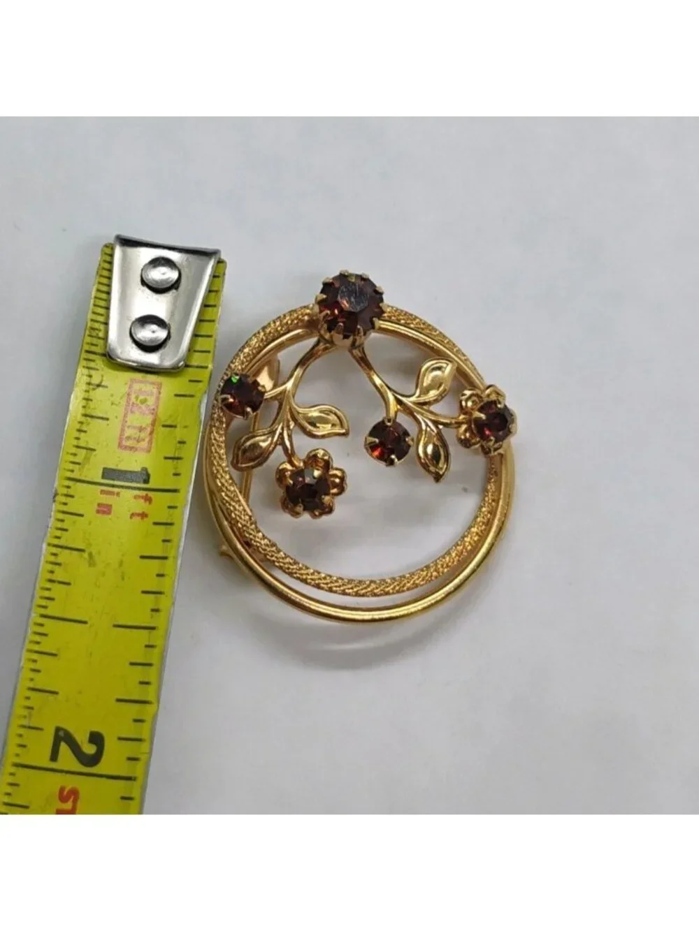 VTG Root Beer Brown Rhinestone Fall Floral Circle Pin Brooch Gold Tone 1 1/4" - Picture 3 of 4